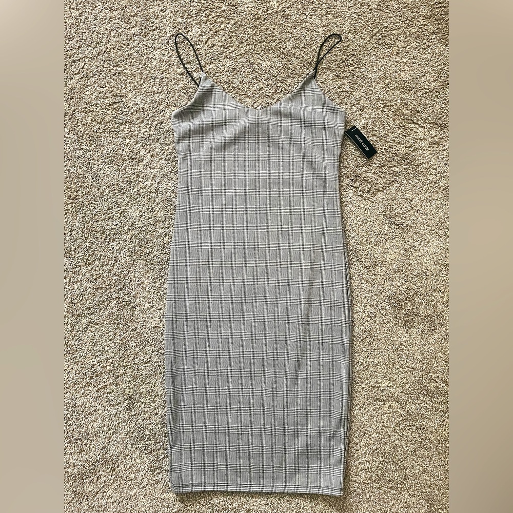 BRAND NEW Spaghetti Strap Black & White V-Neck Midi Dress Size Large